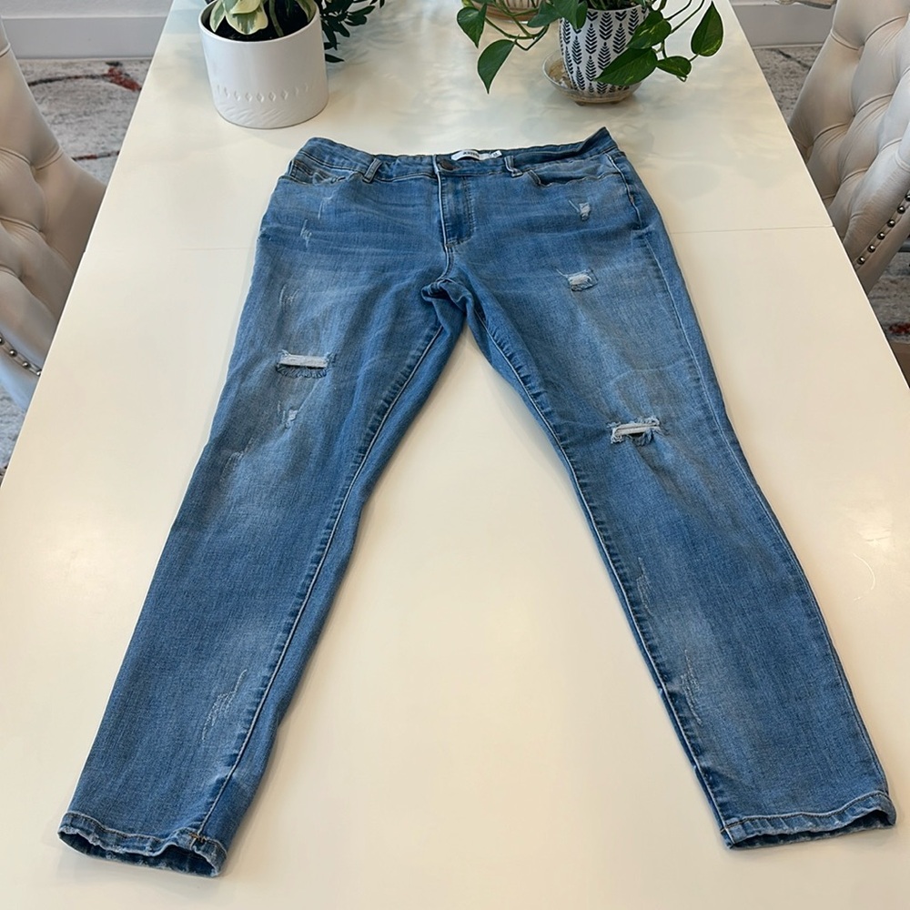 Justfab Distressed Skinny Jeans